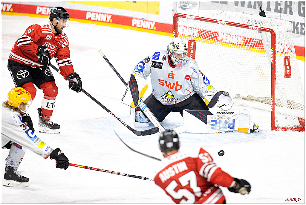PENNY DEL;  Kölner Haie - Fischtown Pinguins; Köln, 04.10.2022